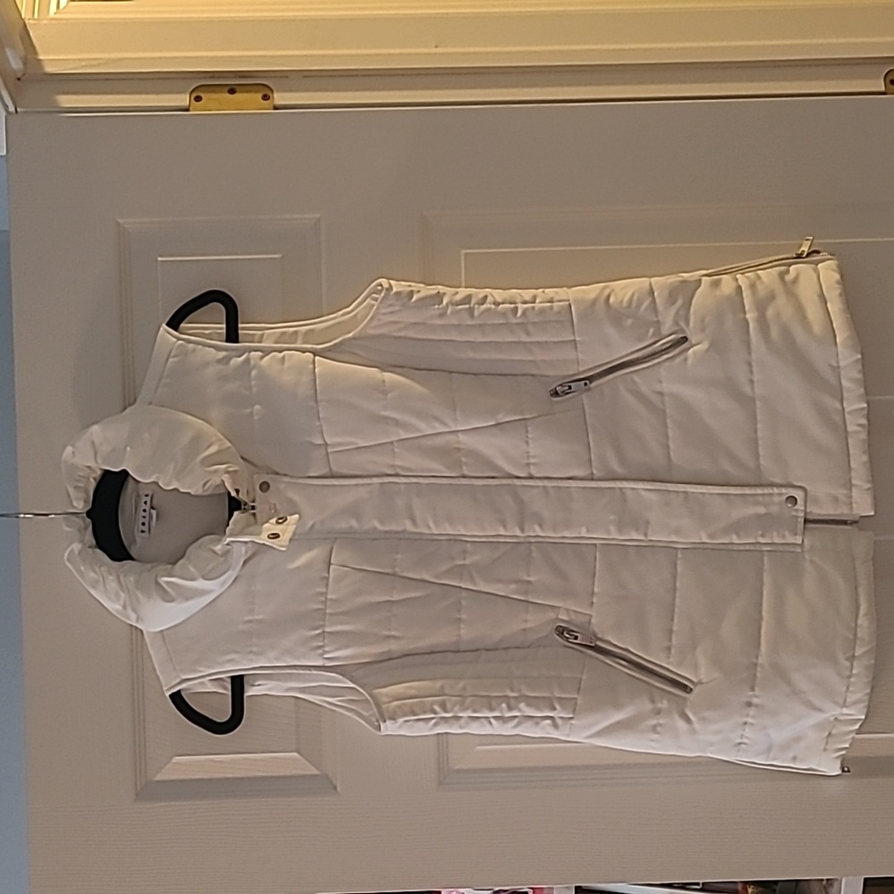 Tribal vest sz medium